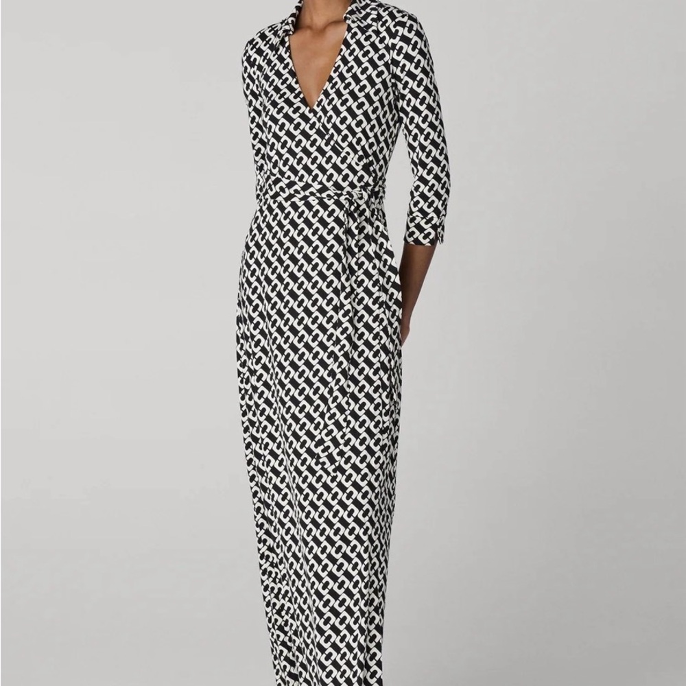 DVF Abigail Wrap Maxi Dress in iconic Chain Link Print - Picture 2 of 4